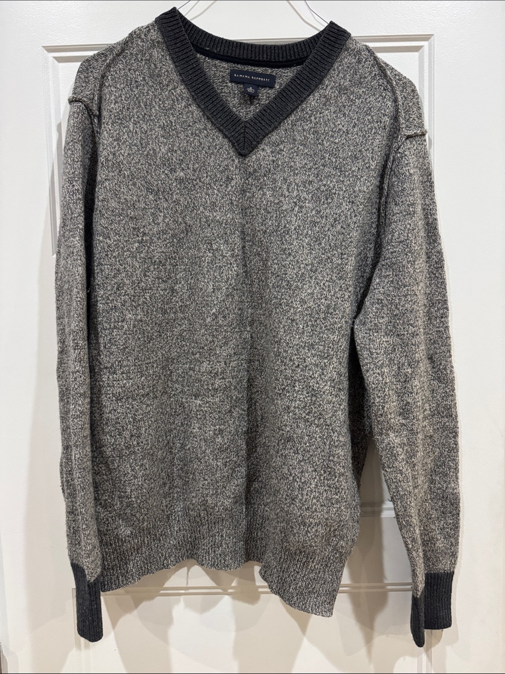 Banana Republic Men's Charcoal Marled V-Neck Sweater